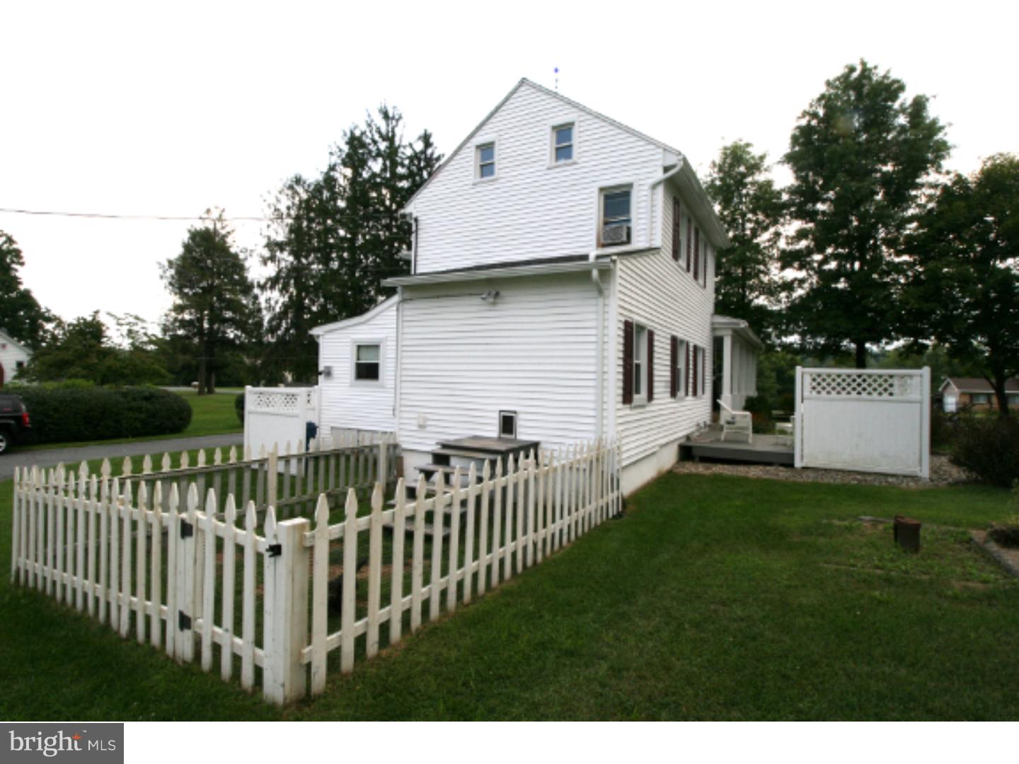 1025 Hilltop Road Leesport, PA 19533 - Photo 3 of 16 Gallery Image 3