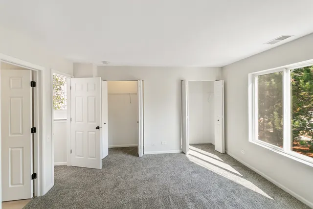 $2,495 | 2513 Arcadia Circle, Naperville, IL 60540