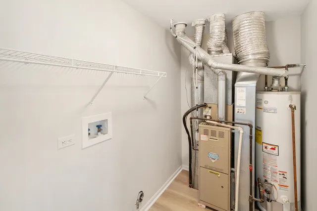 $2,495 | 2513 Arcadia Circle, Naperville, IL 60540