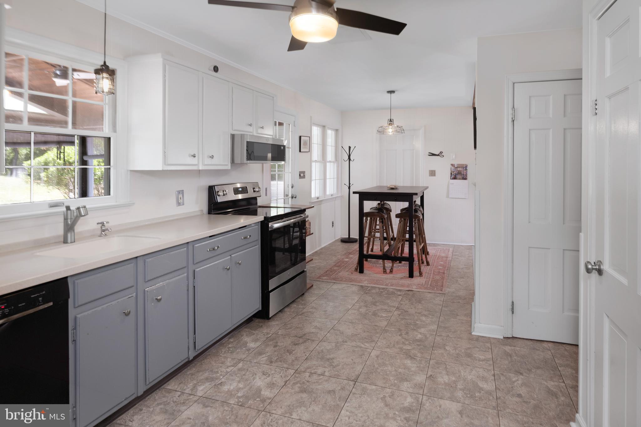 605 Scotch Road Pennington, NJ 08534 - Photo 6 of 30