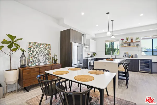 $899,000 | 6716 North Royce Lane, Van Nuys, CA 91406