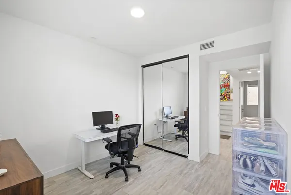 $899,000 | 6716 North Royce Lane, Van Nuys, CA 91406
