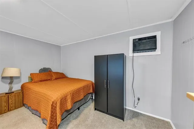 a view of a house with backyard