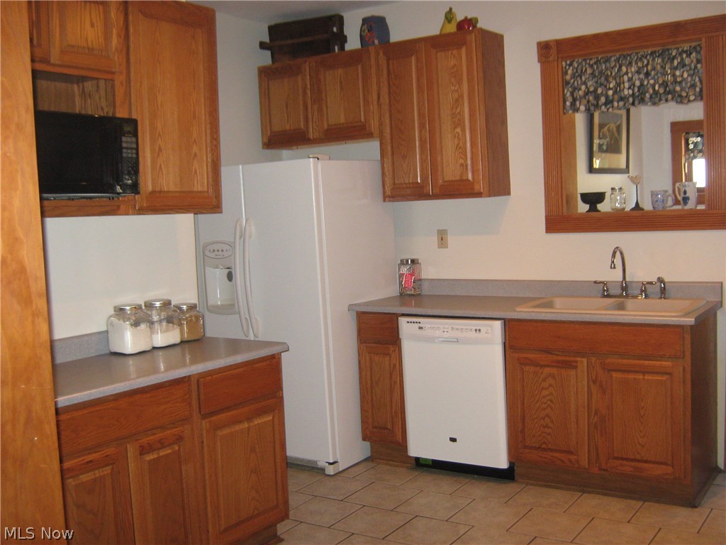 572 Cambridge Road Coshocton, OH 43812 - Photo 8 of 14 Gallery Image 8