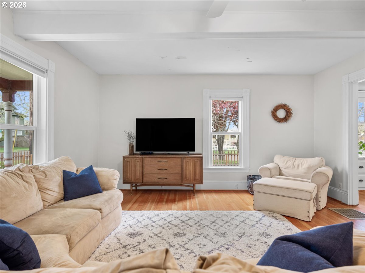 815 Shipping Street Northeast Salem, OR 97301 - Photo 11 of 45 a living room with furniture and a flat screen tv