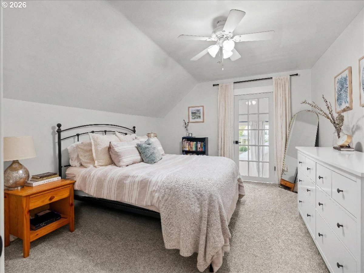 815 Shipping Street Northeast Salem, OR 97301 - Photo 32 of 45 a bedroom with bed and window