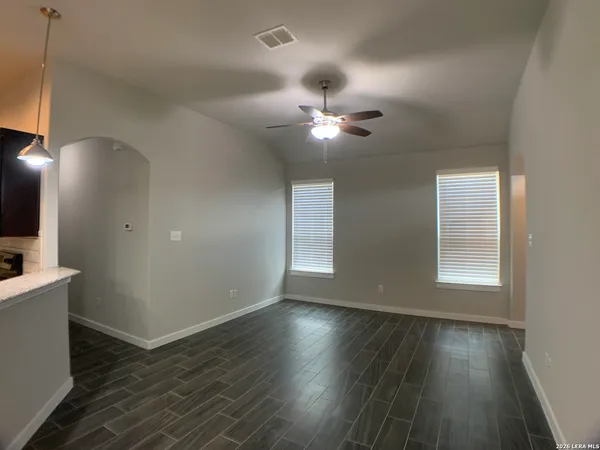 $1,695 | 354 Creekside Curve, New Braunfels, TX 78130