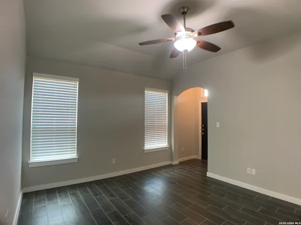 $1,695 | 354 Creekside Curve, New Braunfels, TX 78130