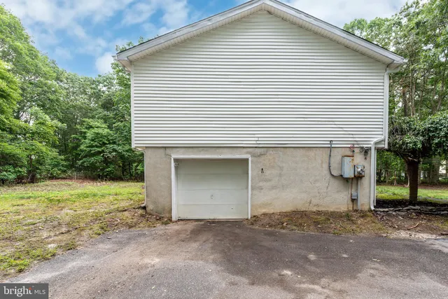 $360,000 | 815 Berrywood Lane, Absecon, NJ 08205