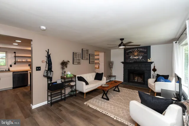 $360,000 | 815 Berrywood Lane, Absecon, NJ 08205