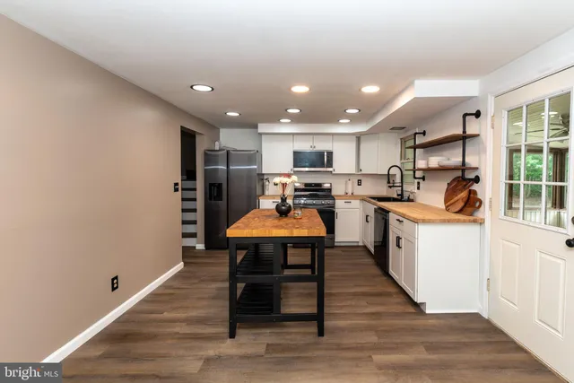 $360,000 | 815 Berrywood Lane, Absecon, NJ 08205