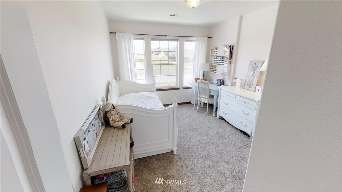 5625 Rd J.4 Northeast Moses Lake, WA 98837 - Photo 18 of 24 Gallery Image 18