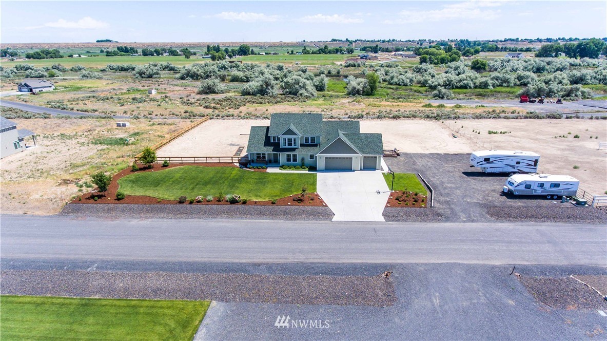 5625 Rd J.4 Northeast Moses Lake, WA 98837 - Photo 3 of 24 Gallery Image 3