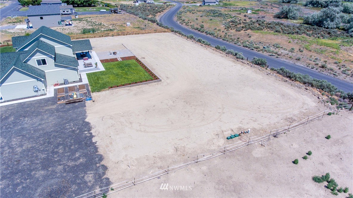 5625 Rd J.4 Northeast Moses Lake, WA 98837 - Photo 7 of 24 Gallery Image 7