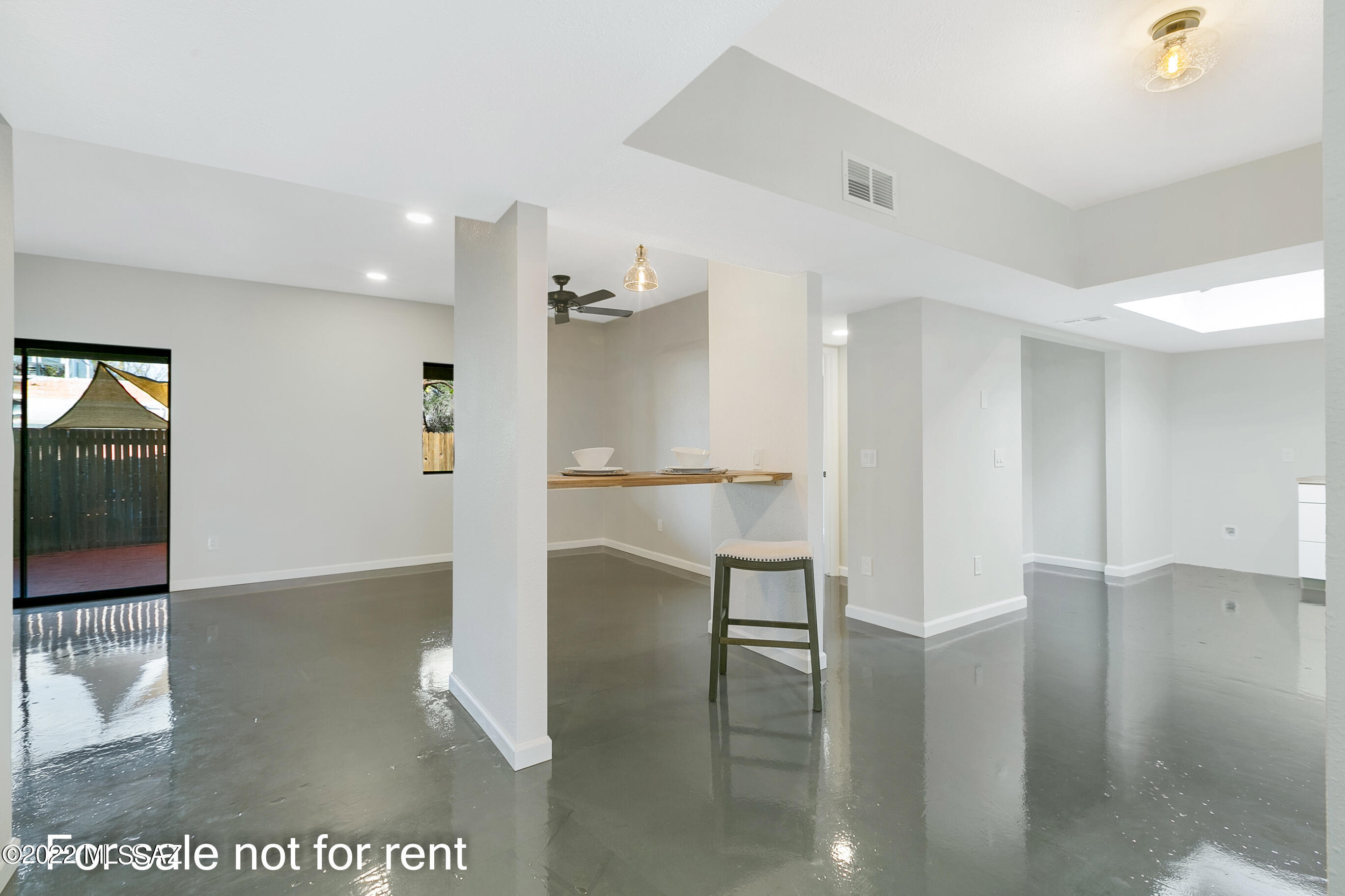 1949 North Swan Road, Unit 5 Tucson, AZ 85712 - Photo 3 of 21 Gallery Image 3