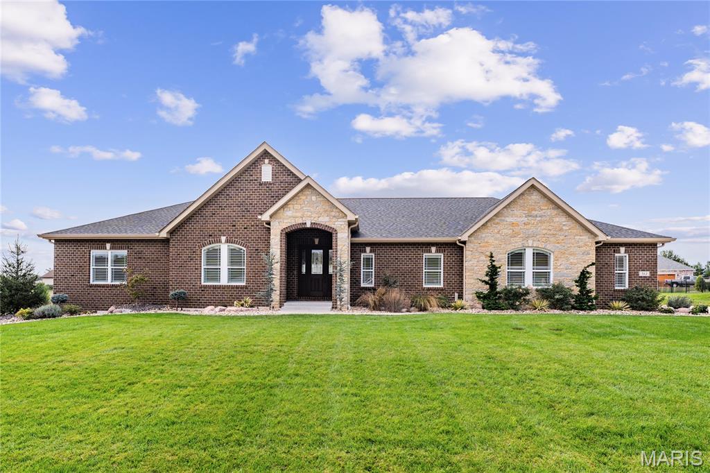 512 Benjamin Lane Waterloo, IL 62298 - Photo 2 of 70