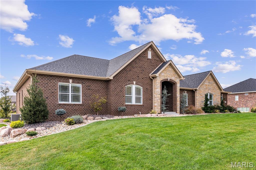 512 Benjamin Lane Waterloo, IL 62298 - Photo 3 of 70