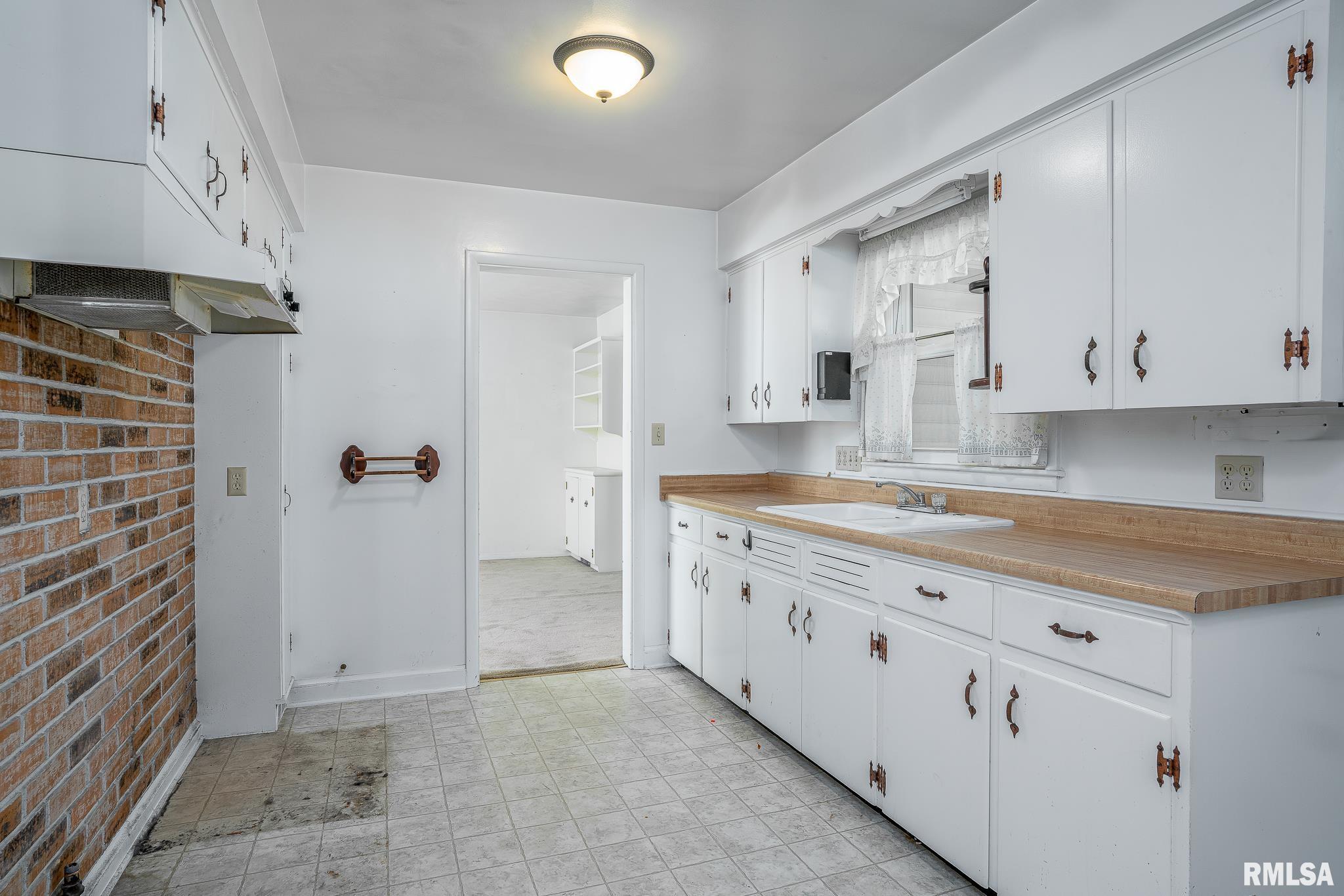 3005 15th Street Moline, IL 61265 - Photo 8 of 18