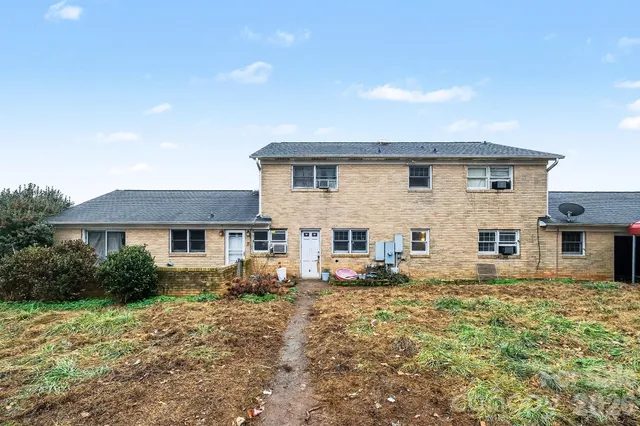 a front view of house with yard