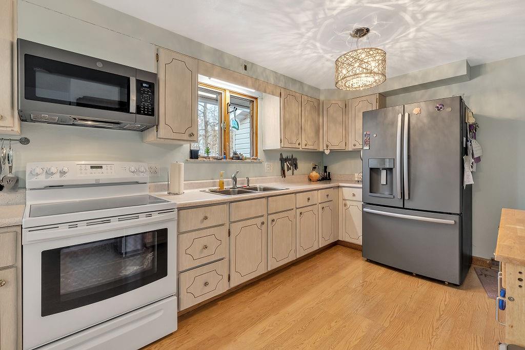 252 C Engle Road Industry, PA 15052 - Photo 5 of 25