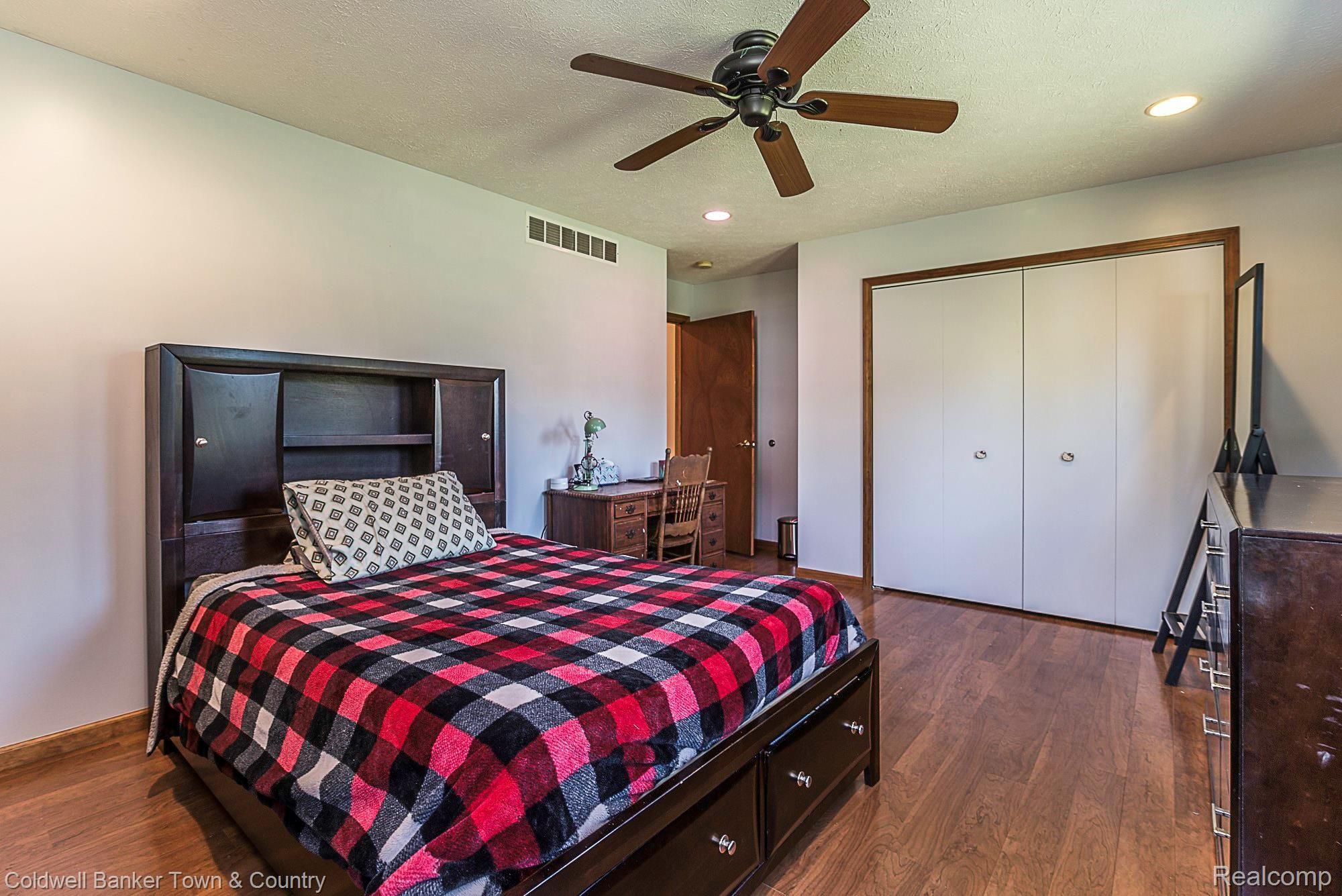 7110 Wiggins Road Howell, MI 48855 - Photo 29 of 63 DSC_0603.jpg