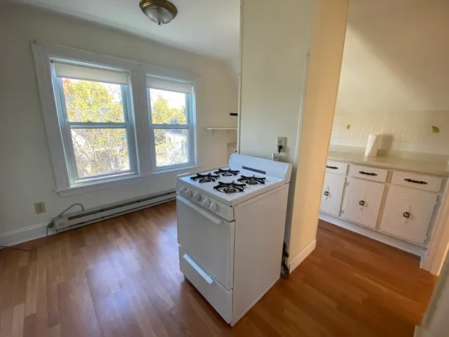 $2,000 | 6 Harriet Street, Unit 3, Boston, MA 02135