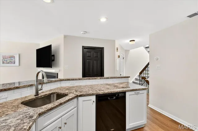 $2,350 | 4436 McPherson Avenue, Unit A, St. Louis, MO 63108