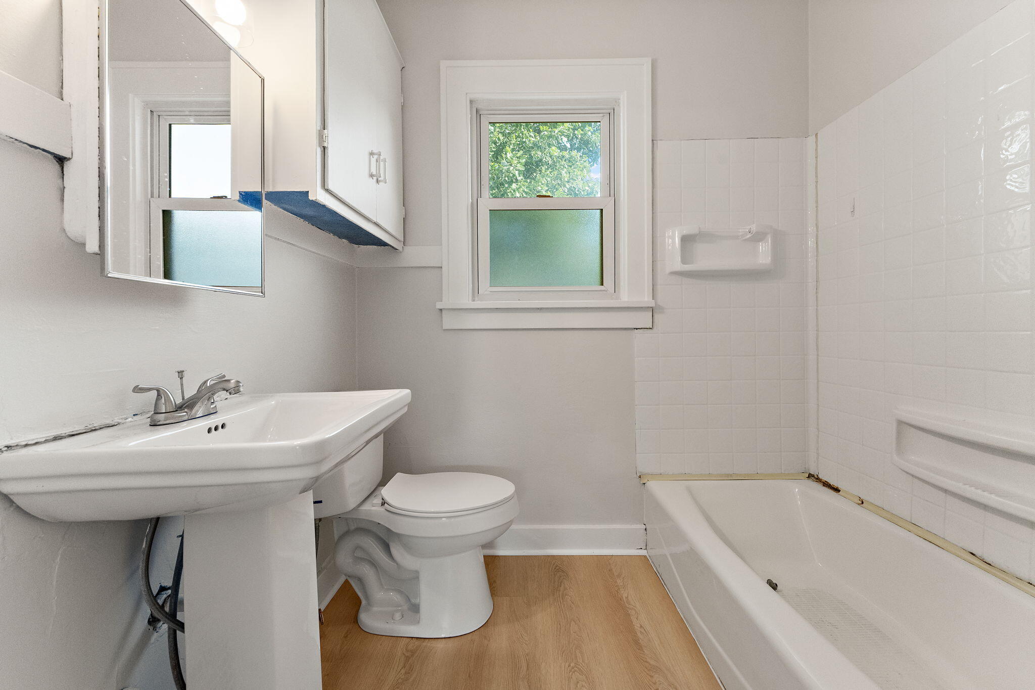 511 North West Street Crown Point, IN 46307 - Photo 17 of 17 a bathroom with a sink toilet and bathtub