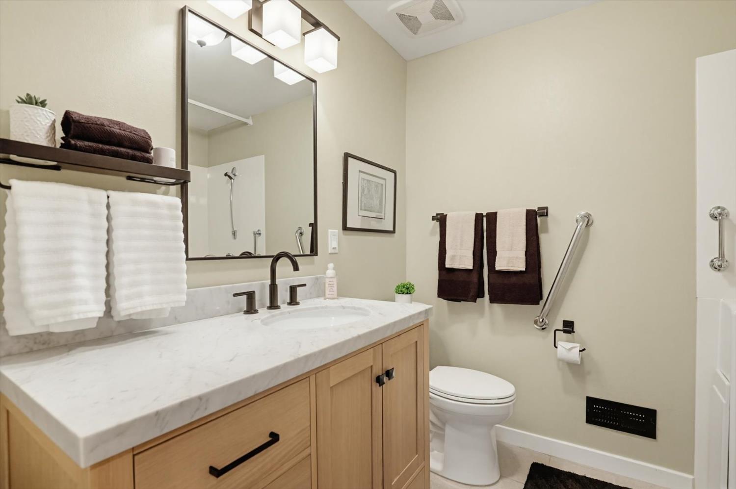 13646 Banner Lava Cap Road Nevada City, CA 95959 - Photo 17 of 70 Full hall bathroom