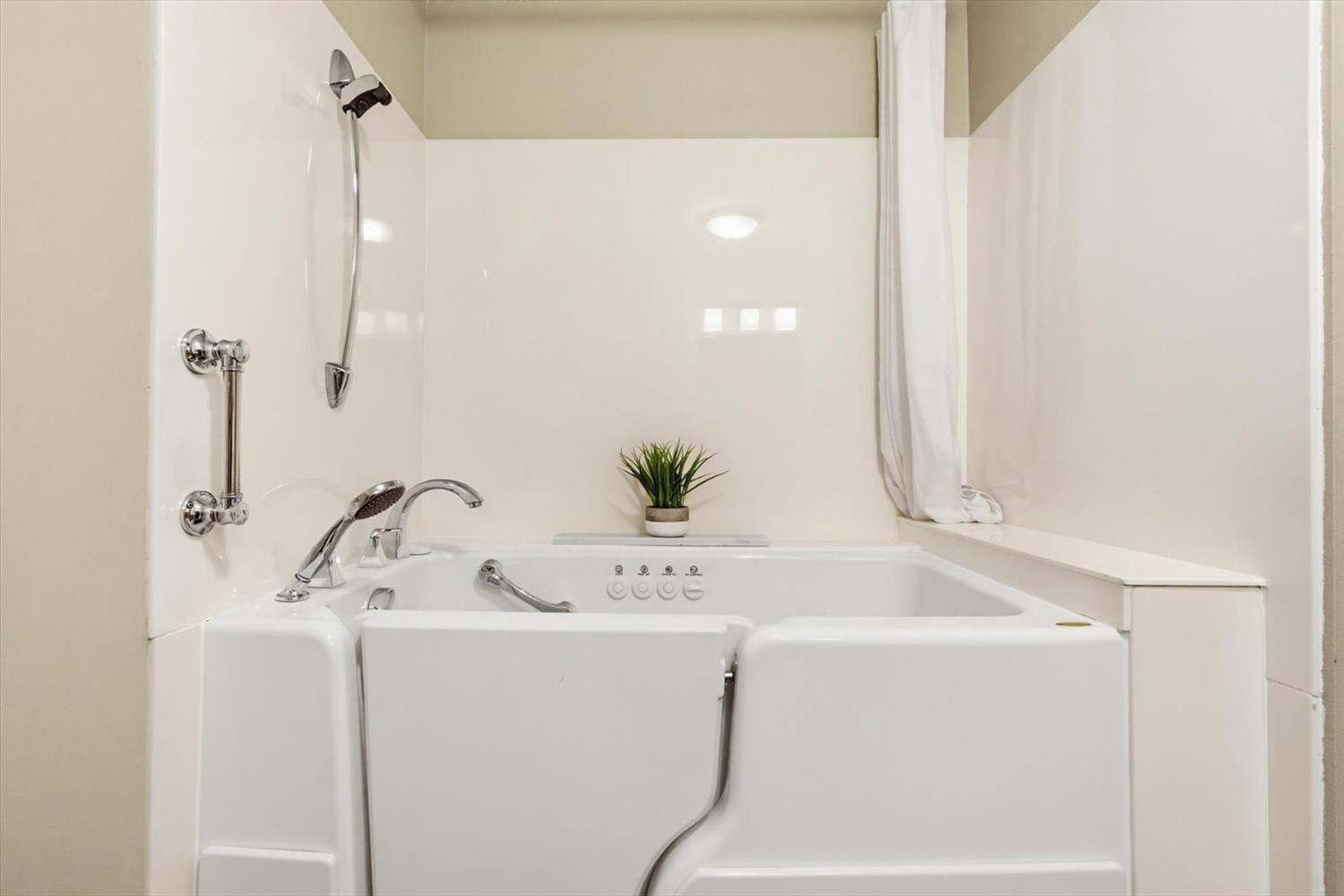 13646 Banner Lava Cap Road Nevada City, CA 95959 - Photo 18 of 70 Walk in tub in hall bathroom