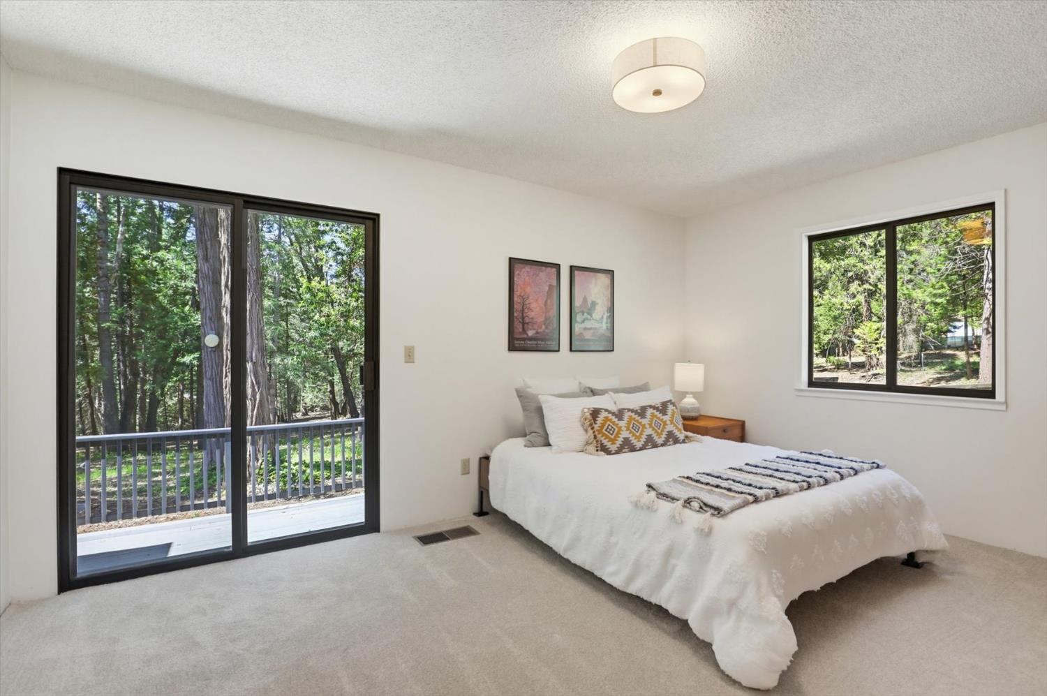 13646 Banner Lava Cap Road Nevada City, CA 95959 - Photo 20 of 70 Primary with en suite