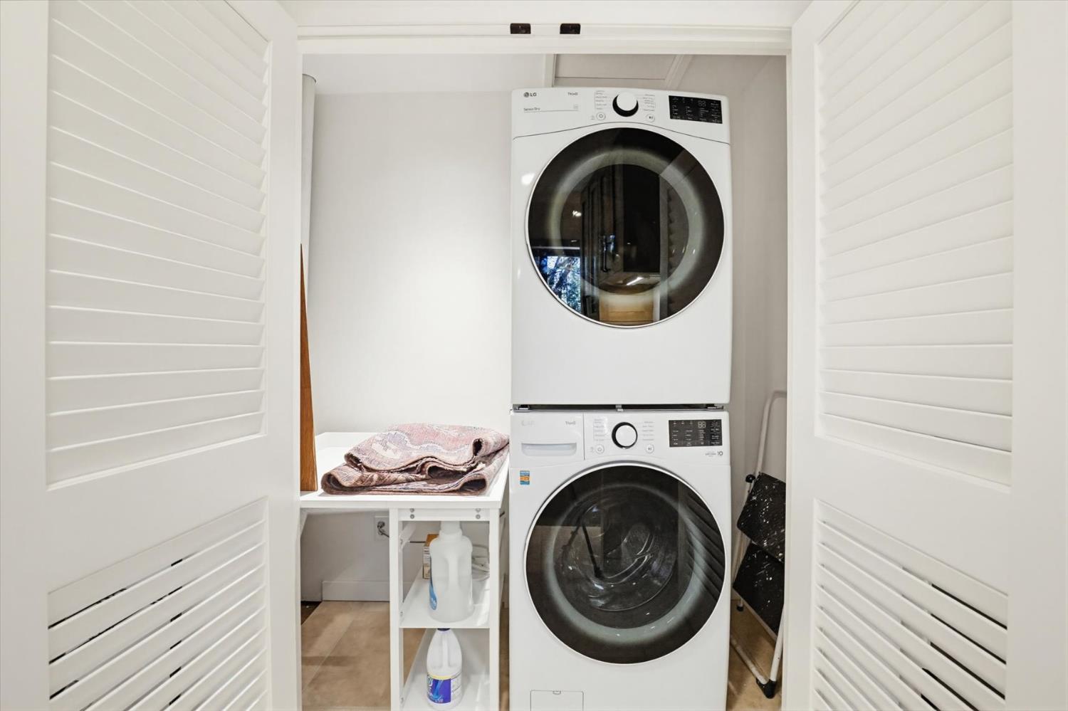 13646 Banner Lava Cap Road Nevada City, CA 95959 - Photo 23 of 70 Inside laundry