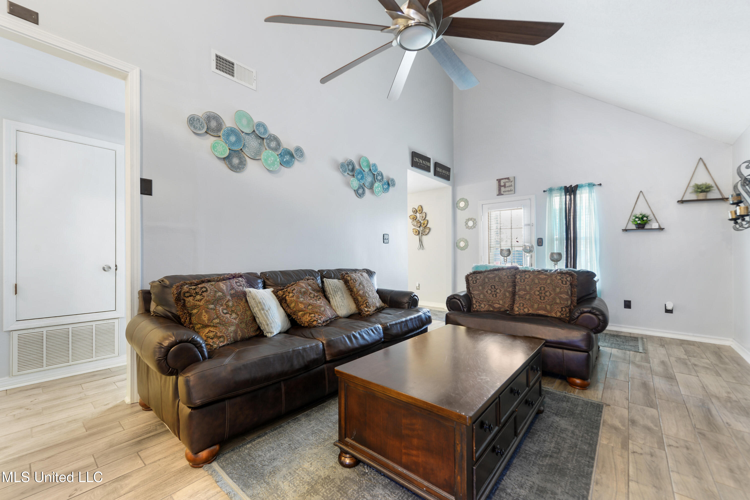 7124 Smith Road Long Beach, MS 39560 - Photo 4 of 35 004