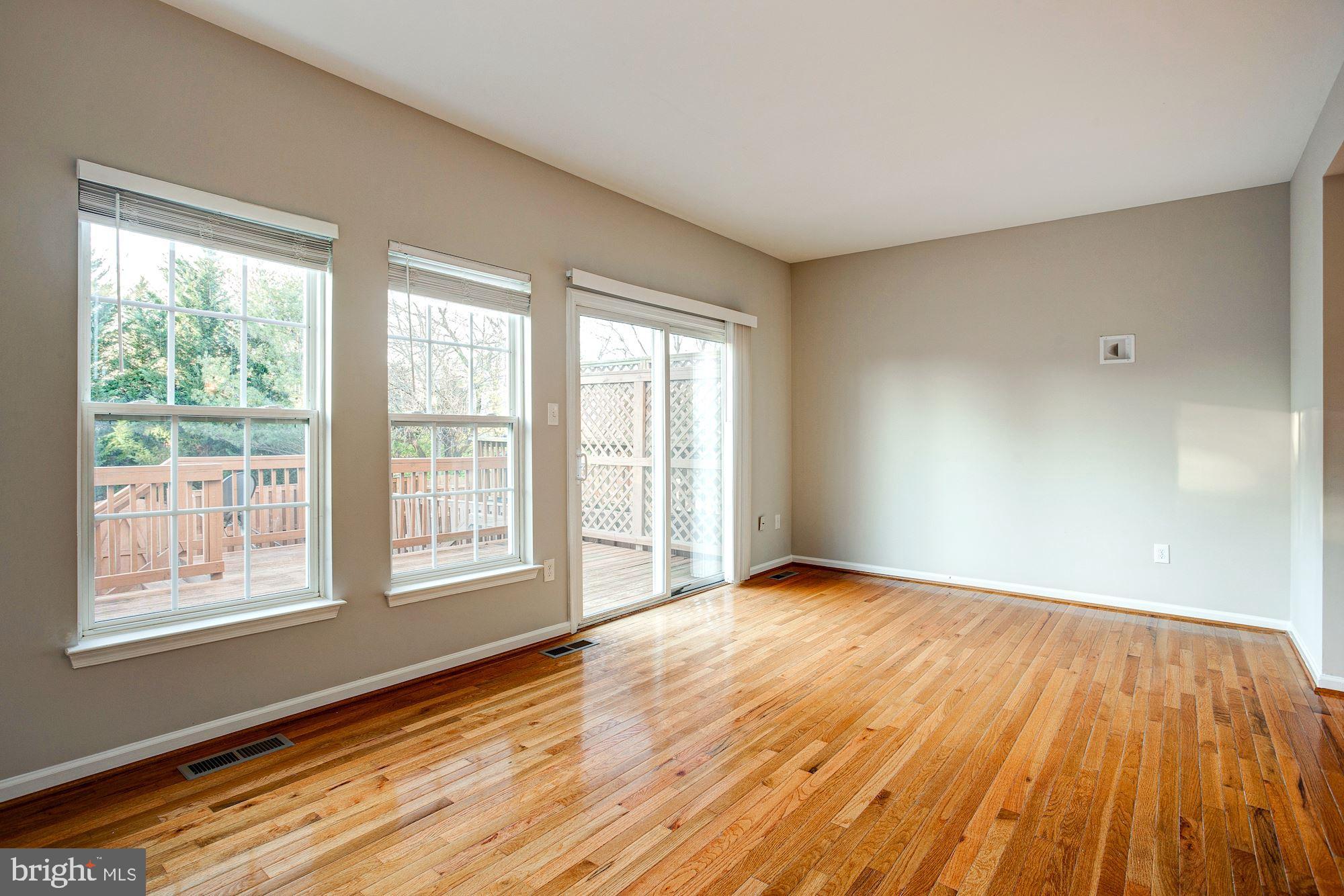 1806 Country Run Way Frederick, MD 21702 - Photo 14 of 40 Family Room
