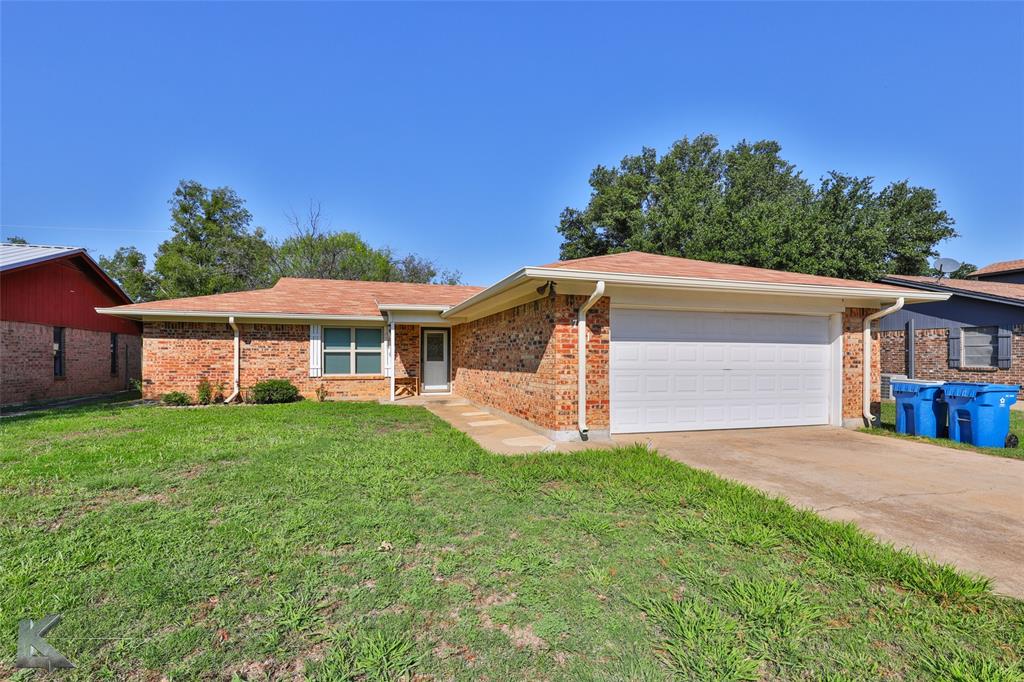 721 Mistletoe Street Breckenridge, TX 76424 - Photo 1 of 25