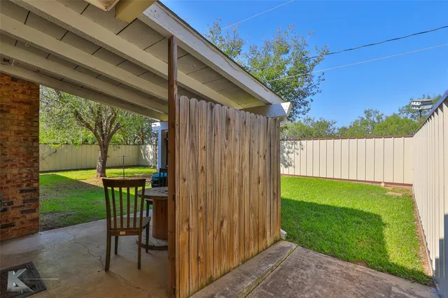 $185,000 | 721 Mistletoe Street, Breckenridge, TX 76424