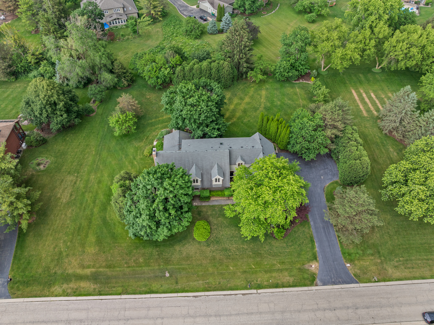 16 Old Barn Road Hawthorn Woods, IL 60047 - Photo 3 of 42