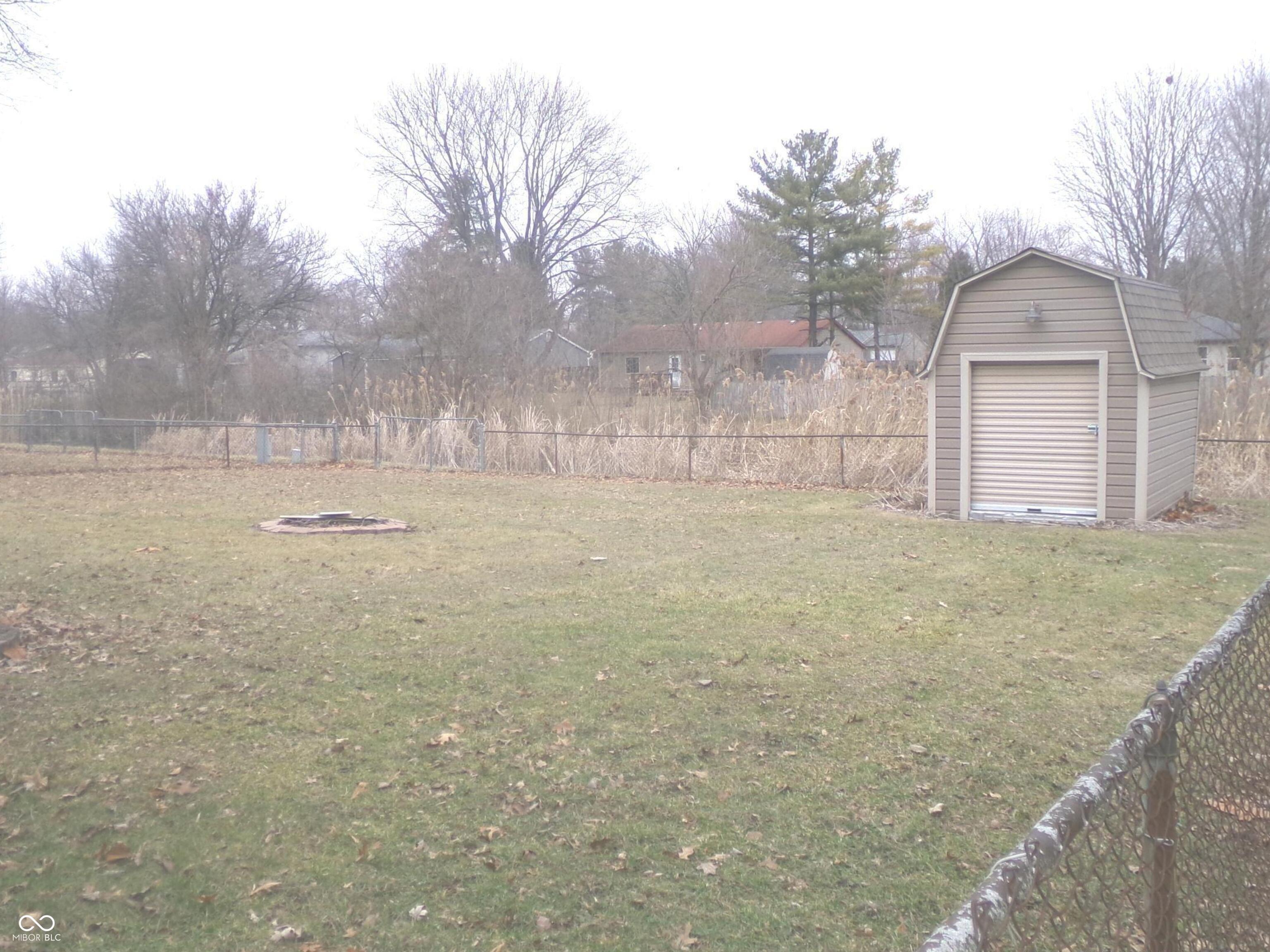 7819 Inverness Drive Indianapolis, IN 46237 - Photo 4 of 16