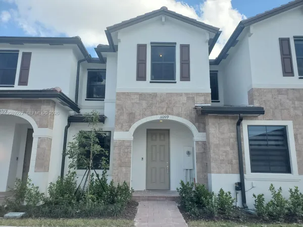 $3,150 | 11209 West 34th Way, Unit 11209, Hialeah, FL 33018
