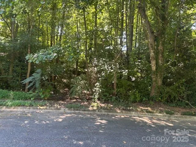 $99,900 | 1530 9th St Lane Northwest, Hickory, NC 28601