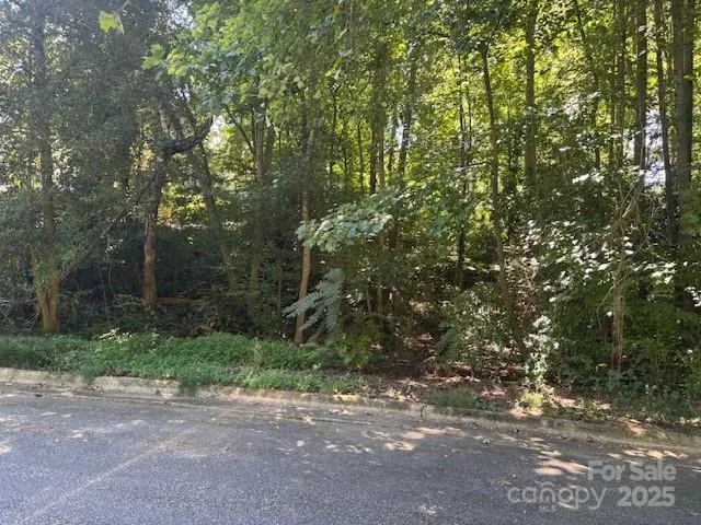 $99,900 | 1530 9th St Lane Northwest, Hickory, NC 28601