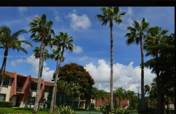 $265,000 | 8287 Southwest 128th Street, Unit 109, Pinecrest, FL 33156