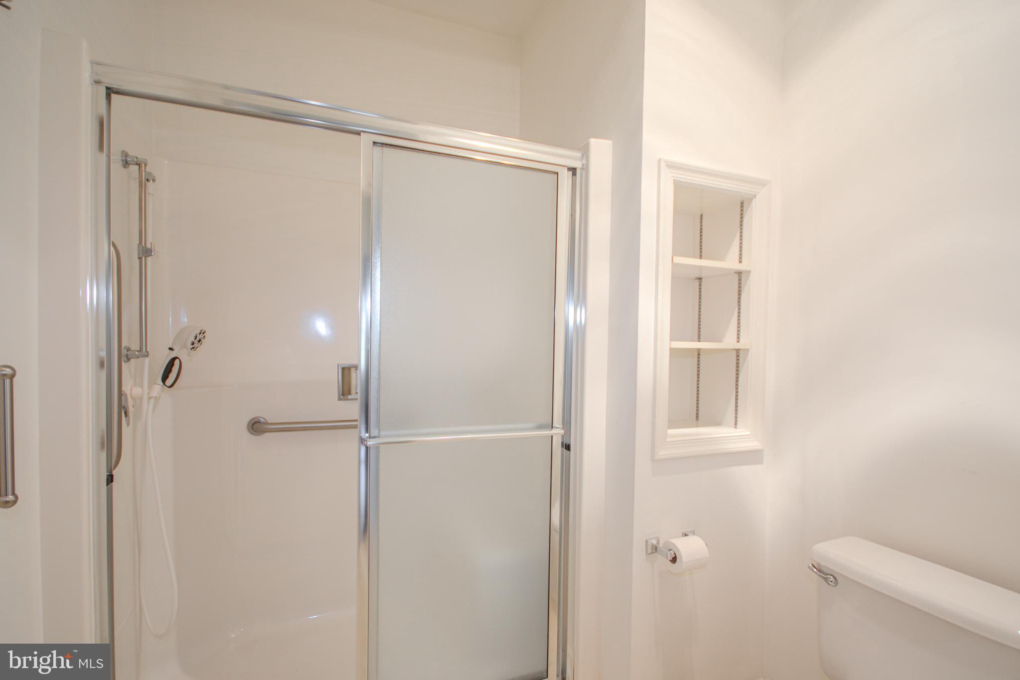 918 Winding Way Salisbury, MD 21804 - Photo 14 of 49 Primary bathroom