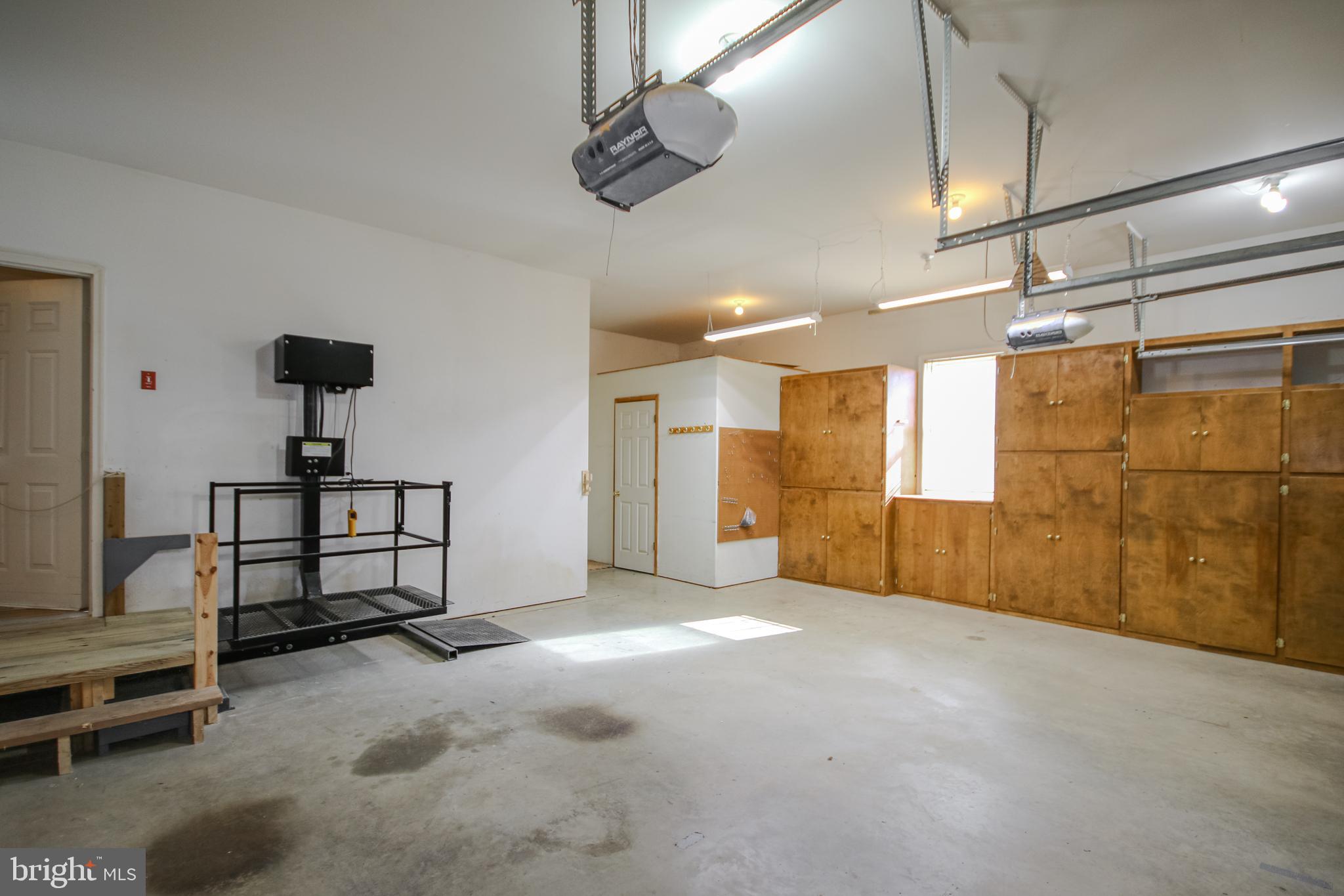 918 Winding Way Salisbury, MD 21804 - Photo 24 of 49 Garage