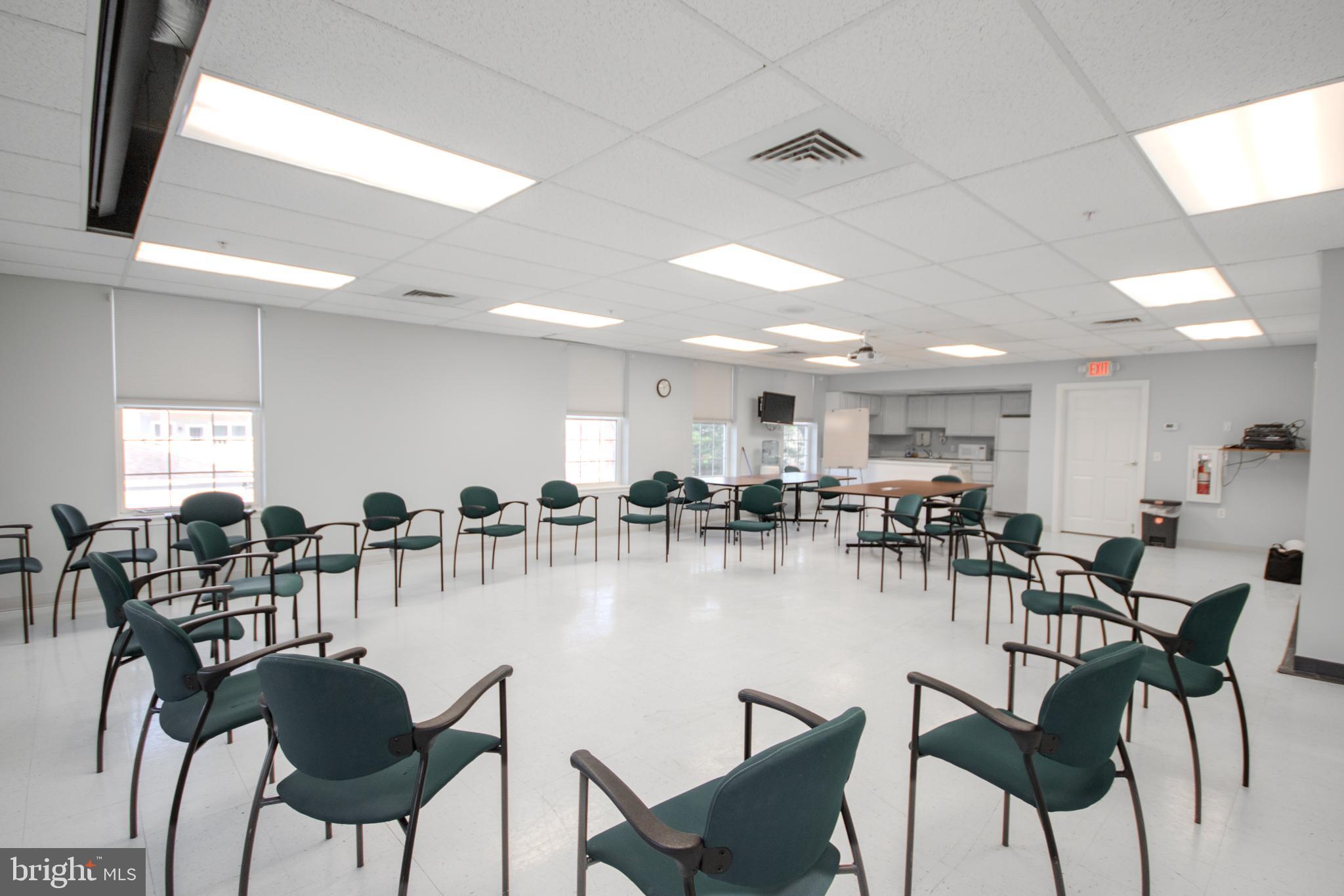 918 Winding Way Salisbury, MD 21804 - Photo 48 of 49 Meeting room