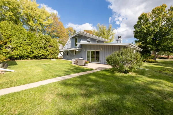 $589,900 | 4705 Highland Park Drive, Polk, WI 53086