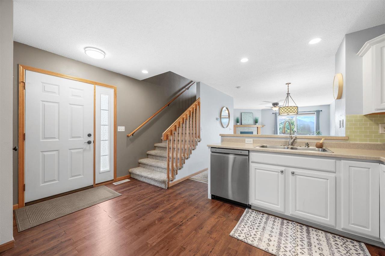 3733 Stoney Point Road Southwest Cedar Rapids, IA 52404 - Photo 5 of 27 Gallery Image 5