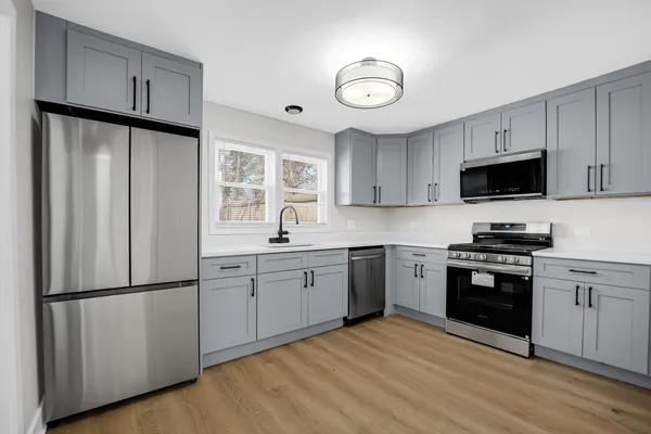 $895,000 | 1950 Monroe Avenue, Glenview, IL 60025