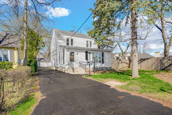 $895,000 | 1950 Monroe Avenue, Glenview, IL 60025