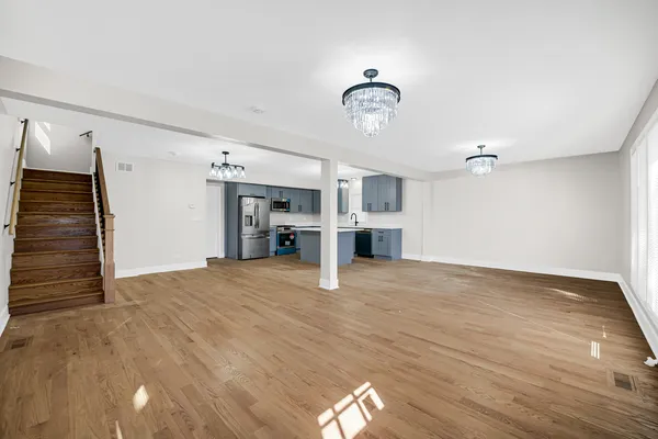 $895,000 | 1950 Monroe Avenue, Glenview, IL 60025